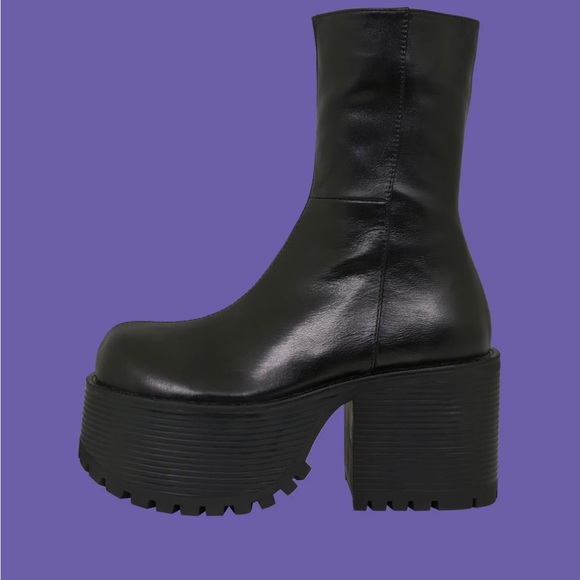 UNIF Black Boots (Brand New in Box) Size 7 - Picture 2 of 2